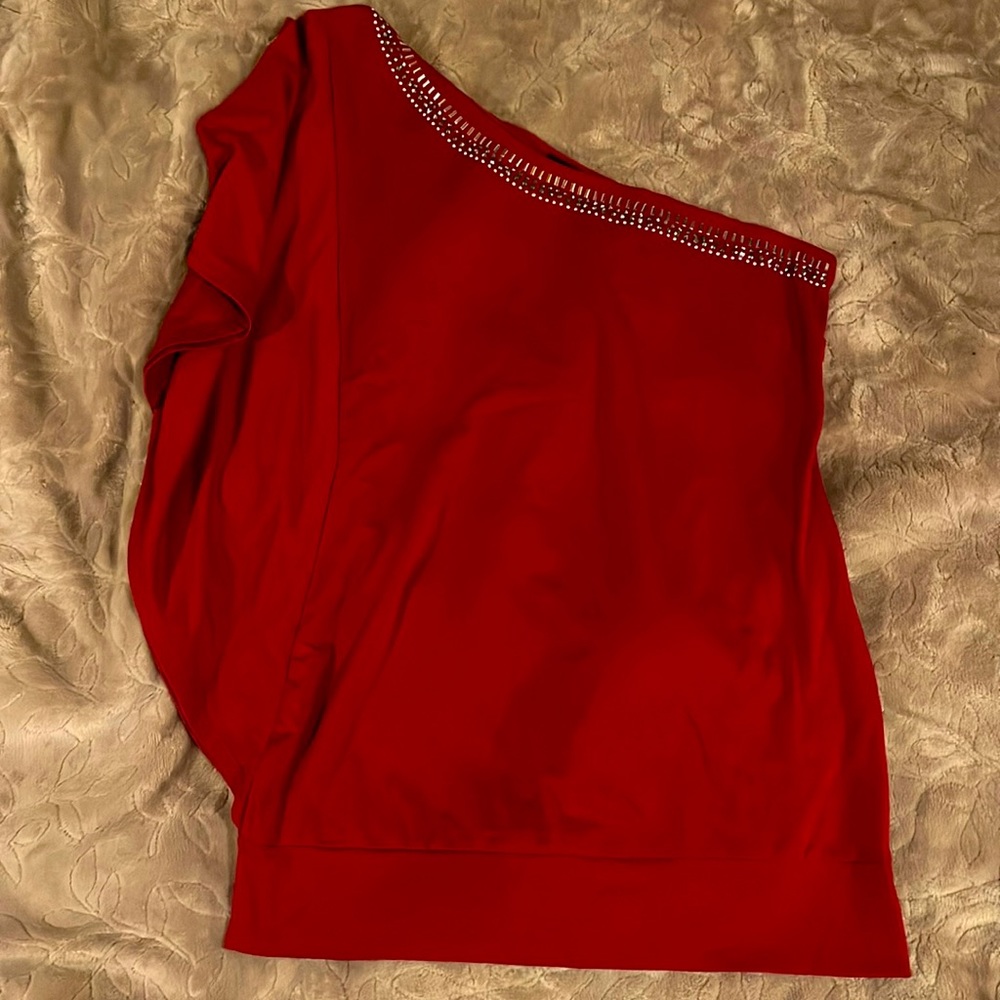 One shoulder top